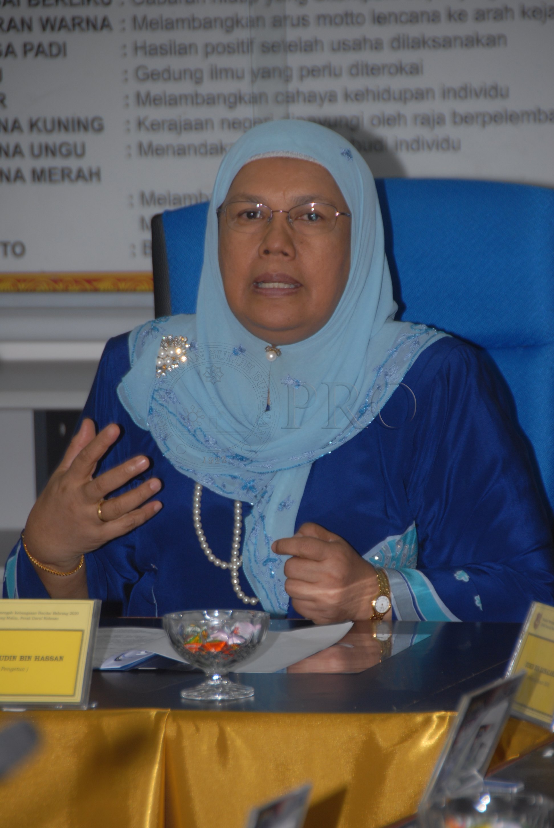 PRO 14 01 SEKOLAH FBA 8121